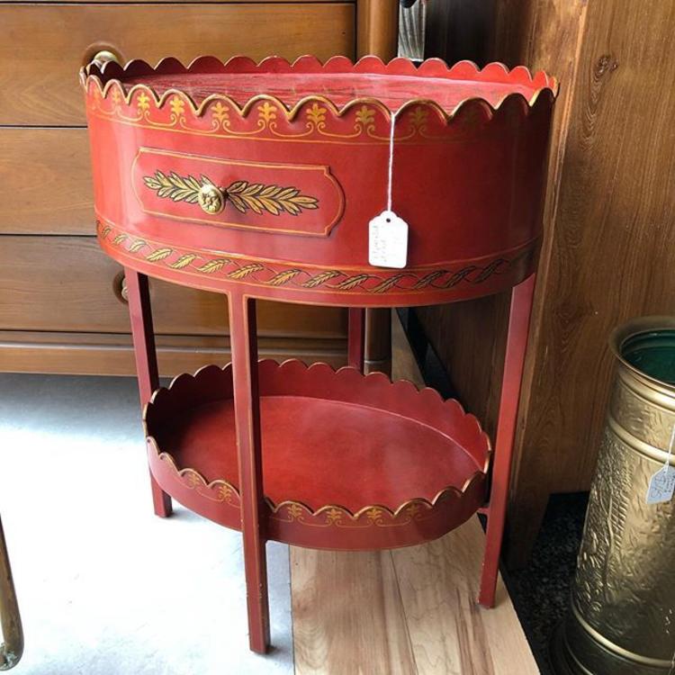                  Red painted accent stand with scalloped detail! $195 19&rdquo; wide x 14&rdquo;
