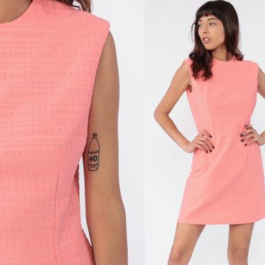 Mod Mini Dress Pink Dress 60s Shift Sleeveless Dress Textured Poly 1960s Gogo Vintage Sixties Twiggy Plain 70s Dress Minidress Medium 
