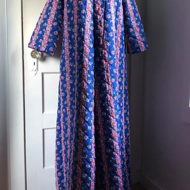 1960s Pink &amp; Blue Floral Quilted House Coat / Robe / Vintage Loungewear- size SM 
