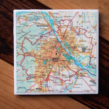 1979 Vintage Vienna Austria Map Coaster. Austria Gift. Vienna Map. Vintage Travel Décor. Austrian History Gift. European Travel Gift Barware 