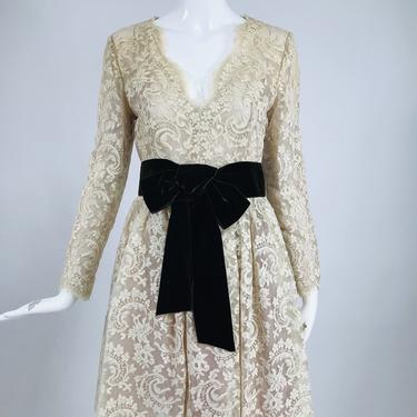 Vintage Rembrandt 1960s Cream Lace Baby Doll Dress