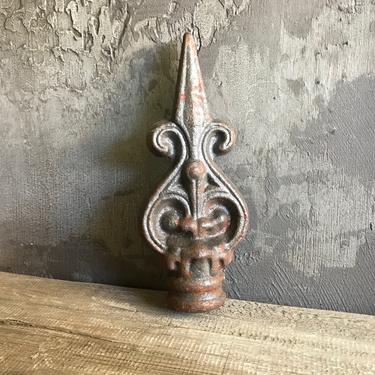 French Cast Iron Spire Finial, Farmhouse Rusty Rustic Salvage Architectural 