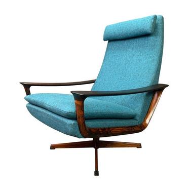 Vintage Scandinavian Mid Century Modern Rosewood Lounge Chair by Johannes Andersen for Trensum 