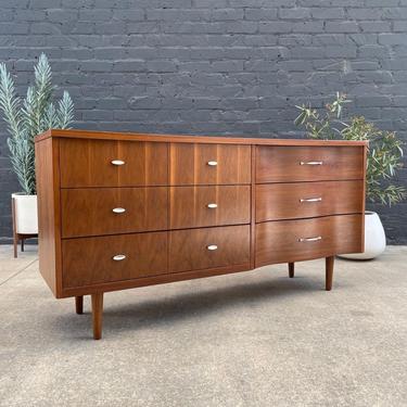 Mid-Century Modern Walnut 9-Drawer Dresser by Bassett Furniture , c.1960’s 