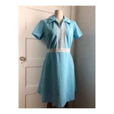 1970s Baby Blue &amp; Lace A-line Day Dress- size med 