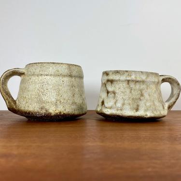 Lava glaze rustic mugs / pair of handmade signed pottery mugs made in 1960 / midcentury ceramic demitasse 