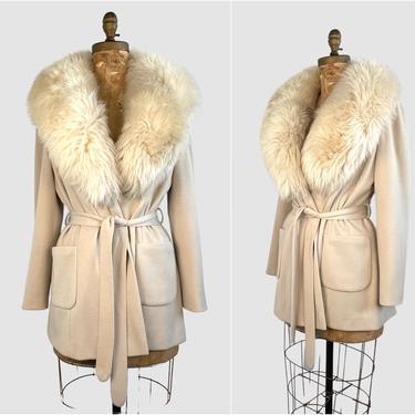 GLAM IT UP Vintage 70s Wool Coat with Faux Fur Collar w/ Tie Belt | 1970s Beige Belted Jacket | Glam Rock Disco, Boho Penny Lane | Sz Medium 