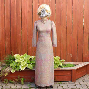 s.a.l.e. Vintage 1960s Mod Gown - Pink &amp; Gold Metallic High Neck Long Sleeve Maxi Dress - Petite XS 