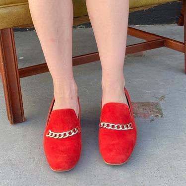 Red Suede Pumps with Chain