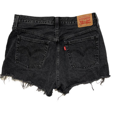 Vintage 1990s/Y2K LEVI'S 501 Black Jean Shorts ~ measure 31.5 Waist ~ Denim ~ Cutoff / Cut Offs ~ 31 32 Waist 