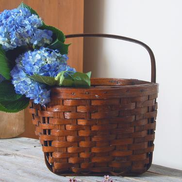 Vintage woven wood basket / antique split wood gathering basket / rustic farmhouse  / woven top handle basket / vintage woven picnic basket 