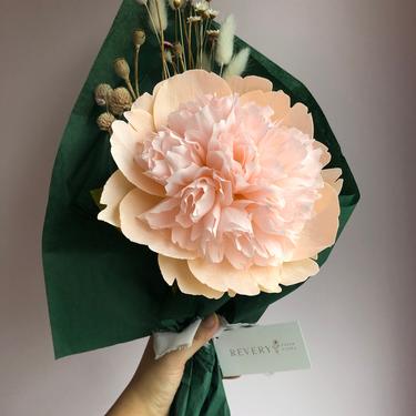 Crepe Paper &amp; Dried Flower Bouquet -- Paper and Dried Flowers for Holiday Gifts 