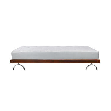 Paul Tuttle Elegant Daybed/Bench with Sculptural Legs 1950s