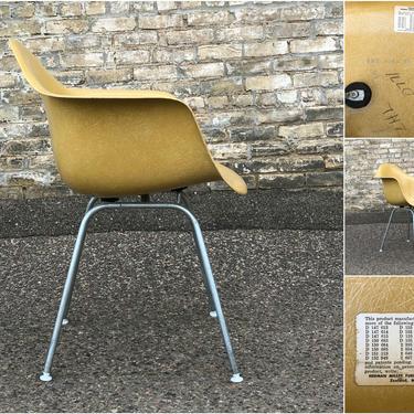 Eames Dax Fiberglass Chair &#8211; Ochre Light 