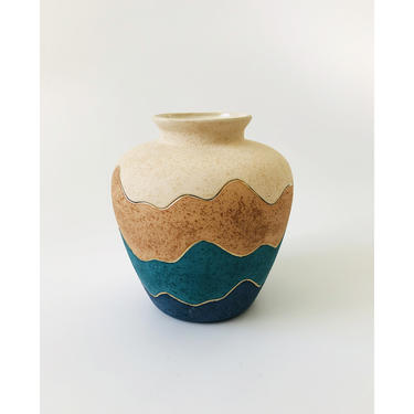 Vintage Contemporary Southwestern Wavy Vase 