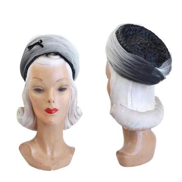 1960's Black Straw Pillbox Toque Hat with White & Gray Ombre Tulle - 1960s Pillbox Hat - 1960s Black Hat - 1960s Womens Hat - 1960s Hat 