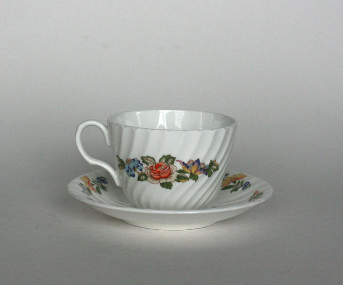 Vintage Aynsley Cottage Garden Tea Cup And Saucer Bone China Made