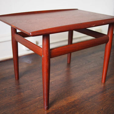Rare Vintage Grete JALK TEAK Side End Bedside TABLE, 20&amp;quot;x28&amp;quot; top, Danish Mid-Century Modern 
