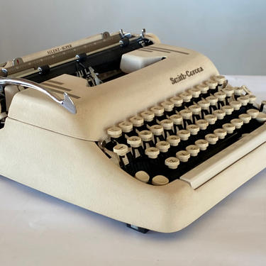 Vintage Smith Corona Silent Super Portable Typewriter With Case 