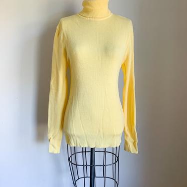 Vintage 1970s Creamy Yellow Turtleneck Sweater / S-M 
