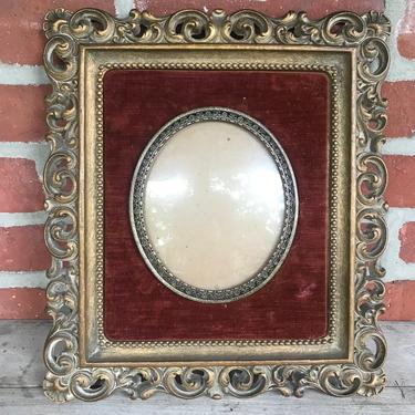 Victorian Style Picture Frame Oval Center Ornate Wood Frame 
