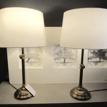 PAIR OF BRASS STYLE ADJUSTABLE HEIGHT TABLE LAMPS