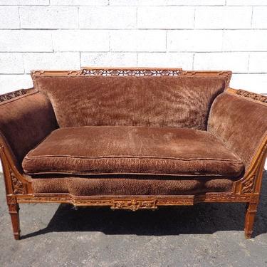 Antique Loveseat Chasie Lounge Sofa Settee Victorian Velvet Chair Baroque Rococo French Provincial France Lounge Bedroom Hollywood Regency 
