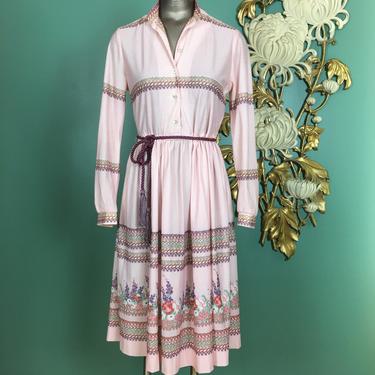 1970s shirtwaist dress, vintage 70s dress, pale pink polyester, braided rope print, border print floral, medium, secretary dress, button up 