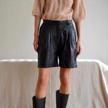 black leather pleated shorts / 26w 