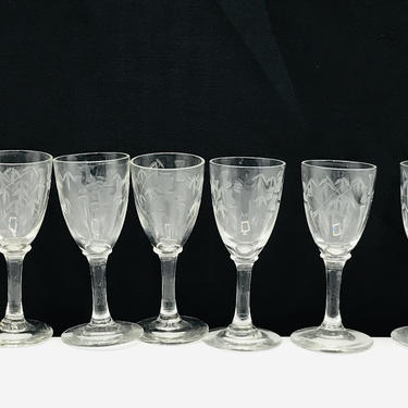 Vintage Set of (5)  Crystal  Aperitif  Cordial Glass Bamboo Etched Design Great Condition 