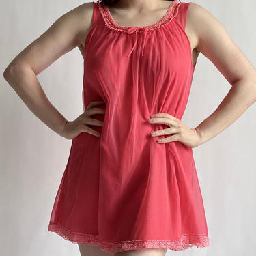 Layered Night Dress in Begonia Pink fits S - M 1960’s Vintage Chemise 