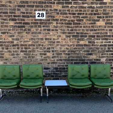 Vintage Mid Century Modern Airport 4-seater Waiting Area Bench with Table