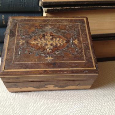 Vintage Wood Inlay Trinket Snuff Box ~ Card Box ~ Jewelry 