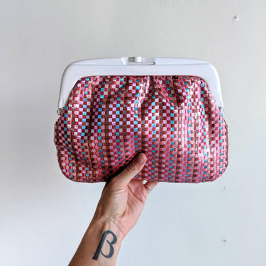 vintage 70's ribbon woven acrylic handle clutch in pink and white by BetaGoods