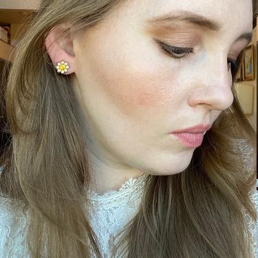Vintage Rhinestone Flower Screw Back Earrings, Golden Yellow Flower Earrings, Gold Tone Earrings, Vintage Screwback Earrings 