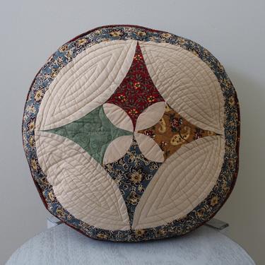 Vintage Quilted Colorful Floral Circle Throw Pillow 