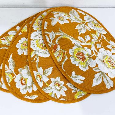 Vintage Floral Placemats Set of Four Flowers Orange White Brown Yellow Mid-Century Reversable Retro Daisies Place Mats Kitsch Kitschy 