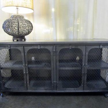 INDUSTRIAL MEDIA CONSOLE