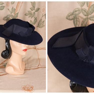 1930s Hat - Size 23 - Dramatic Brimmed Vintage Late 30s Navy Wool Felt Tilt Hat with Unique Grosgrain Accents 