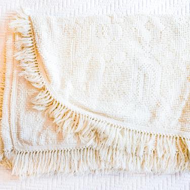 Gorgeous Vintage Pilgrim Pride King Size Nubby White Cotton Blanket/Bedspread with Fringe and Rounded Corners 