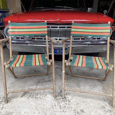 Set of 2 Matching Vintage Wood and Canvas Folding Chairs 