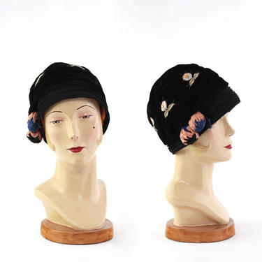 1920s Embroidered Cloche - 1920s Black Velvet Cloche - 1920s Flapper Cloche - 20s Embroidered Floral Cloche - 1920s Womens Hat - 20s Cloche 
