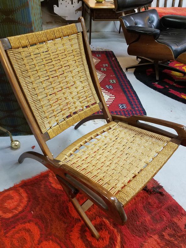 Mid-Century basket weave folding chair