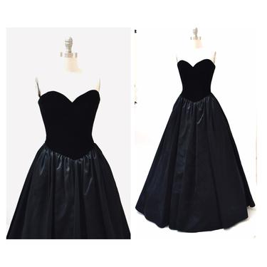 80s 90s Vintage Black Ball Gown Evening Gown Dress Size Small Medium Victor costa Crinoline Skirt// Vintage Black Strapless Ball Gown Dress 