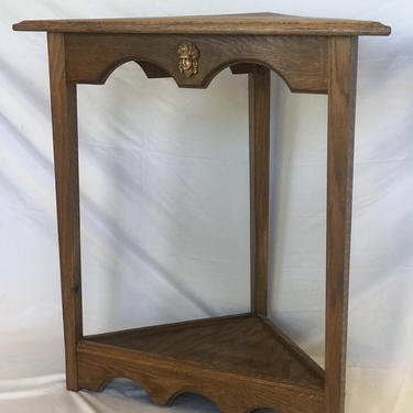 Free Shipping Within US - Vintage Solid Wood Corner Bed Side or Soda Table Stand with Hand Carved Wood Details 