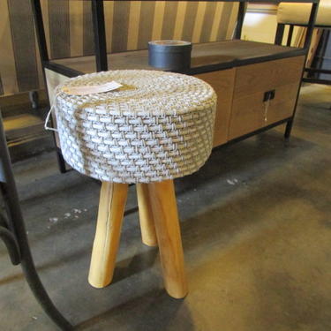 RUSTIC BENCH WITH WOVEN TOP