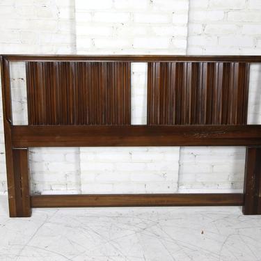 Vintage mcm sculptural queen size headboard by Unagusta Furniture | Free delivery in NYC and Hudson areas 