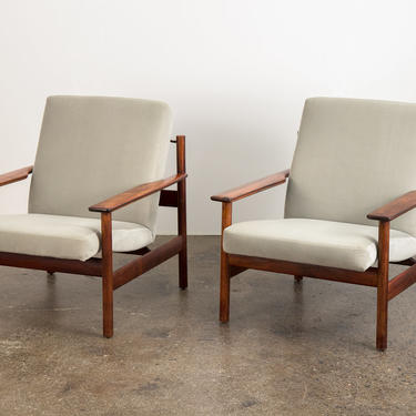 Pair of Rosewood Modern Lounge Chairs 
