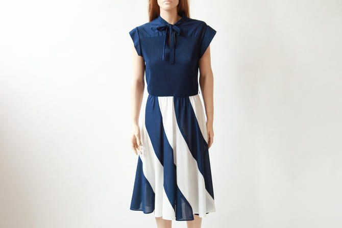 70s pleated stripe dress 