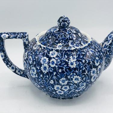 Vintage Tea Pot Calico Blue and White-Royal Crownford Staffordshire England- 4 Cups- Great Condition 